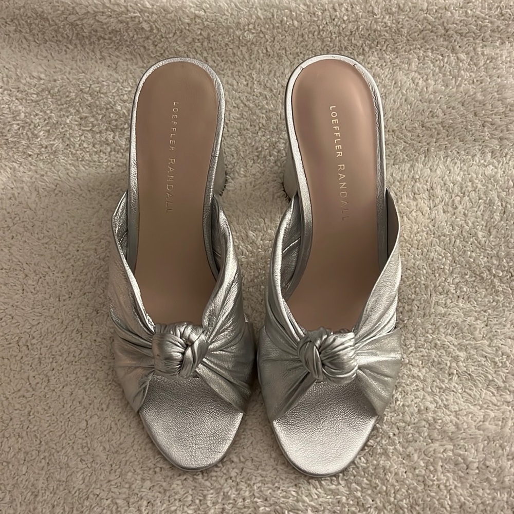 Loeffler Randall
Coco Knotted Metallic Leather Mules